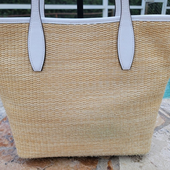 Kate Spade Picnic In The Park Strawberry Tote And Wristlet - Picture 7 of 16